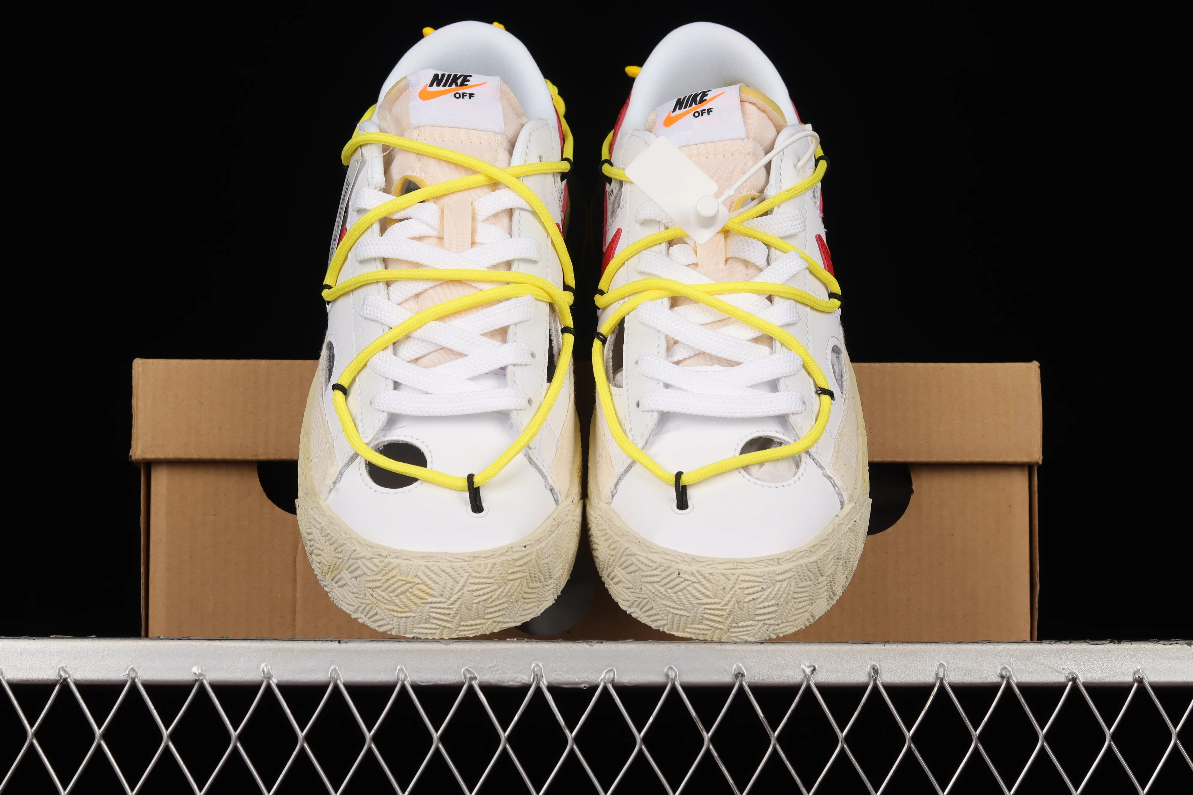 All categories Nk SB Dunk Series Nk SB Dunk Low low-top sneakers Cost-effective version OF x Nk Blazer Low joint model new deconstructed style pioneer low-top sneakers DM7901-200
